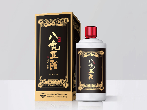 一生豪邁凌云壯志，四海情誼醇香搖曳！八虎正陽保健酒包裝設(shè)計(jì)