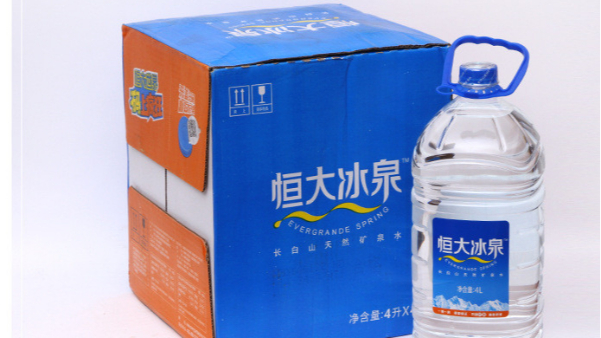 純凈水市場被各大廠壟斷，如何通過包裝設計搶奪市場？